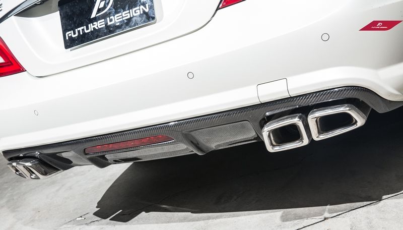 W218 CLS - AMG CLS63 style Carbon Rear Diffuser 03